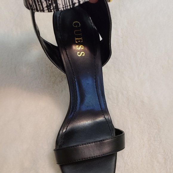 Guess heels with ankle strap size 7.5 - Picture 4 of 6